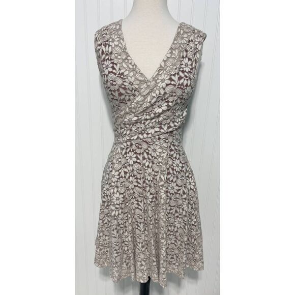 Anthropologie Maeve Dress Faux Wrap V-Neck Floral Lace Sleeveless Tan Small - Picture 1 of 12